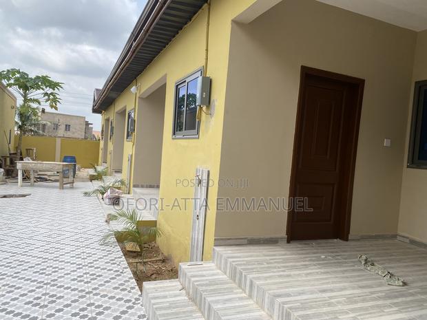 1bdrm Room & Parlour in Pokuasi Amanfrom, Pokuase for rent · Photo 1