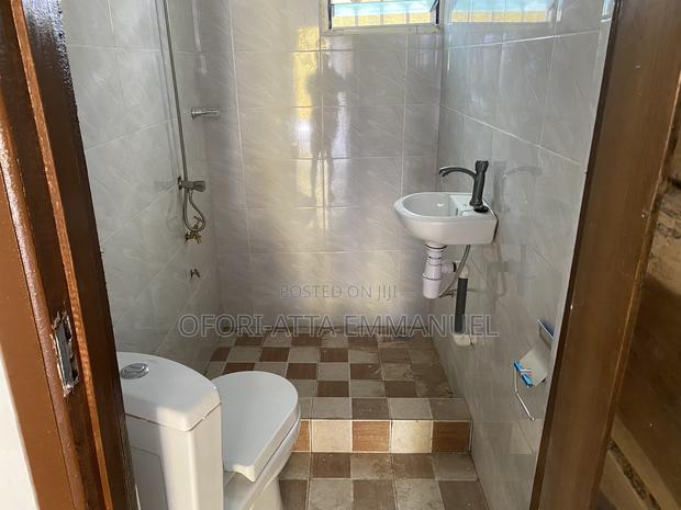 1bdrm Room & Parlour in Pokuasi Amanfrom, Pokuase for rent · Photo 7