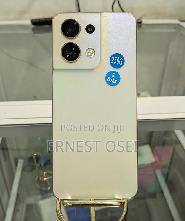 Oppo Reno 256 GB Silver · Photo 1