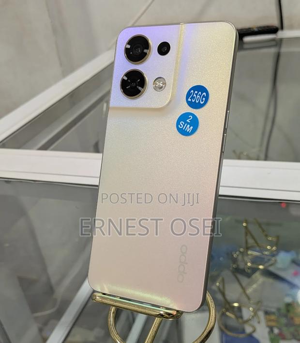 Oppo Reno 256 GB Silver · Photo 2