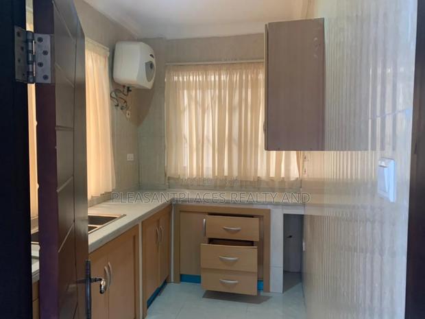 3bdrm Apartment in Pleasantplaces, Dzorwulu for rent · Photo 2