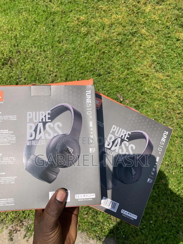 Enjoy With Bluetooth Headphones JBL Tune 510 · Photo 2