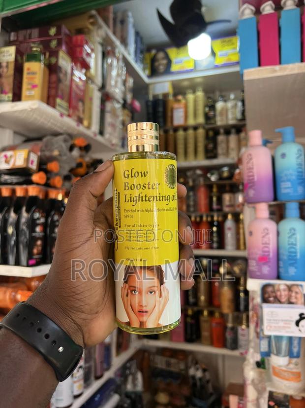 Glow Booster Lightening Oil · Photo 1