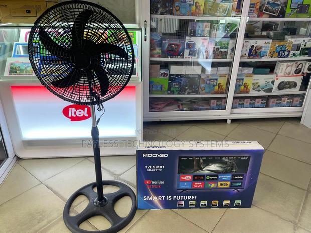 Mooved 32 Inches Smart Television With Standing Fan · Photo 1