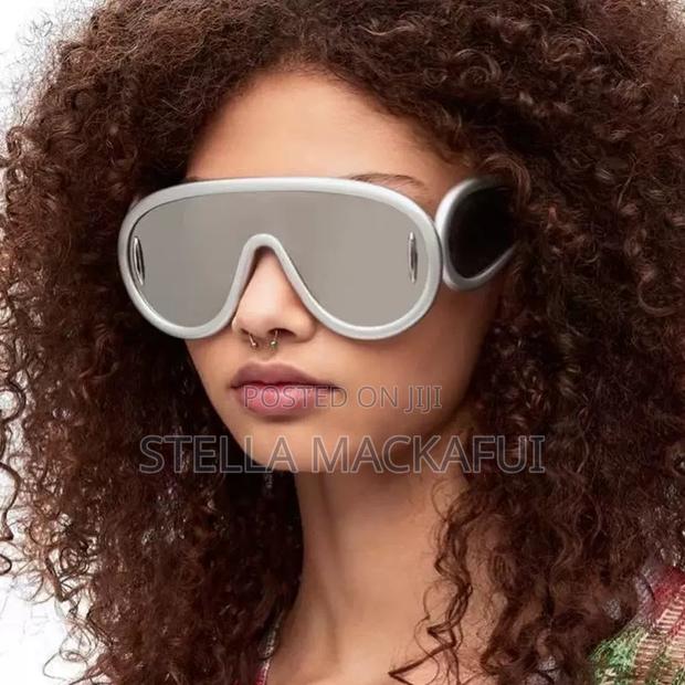 Classy Sunglasses for Ladies · Photo 7