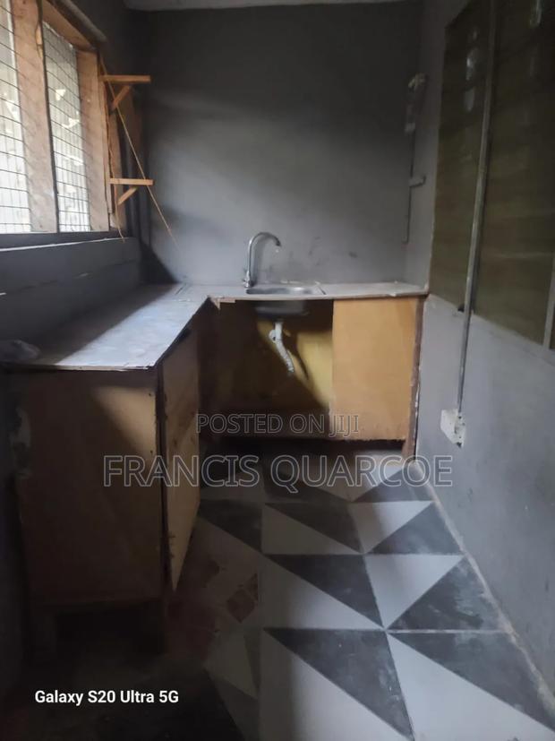 1bdrm Room & Parlour in Paradise Estates, Pillar 2 for rent · Photo 5