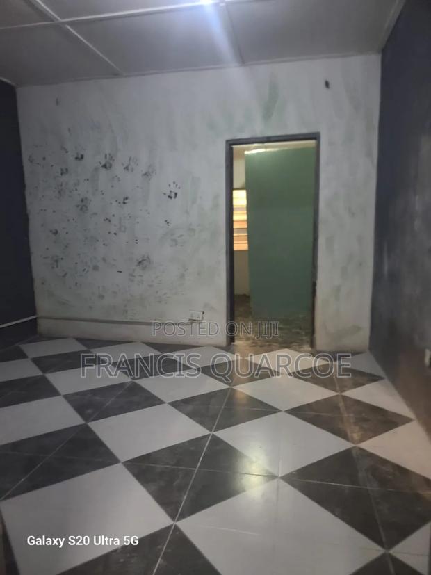 1bdrm Room & Parlour in Paradise Estates, Pillar 2 for rent · Photo 7