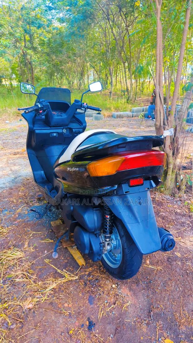 Yamaha Majesty 2020 Black · Photo 2