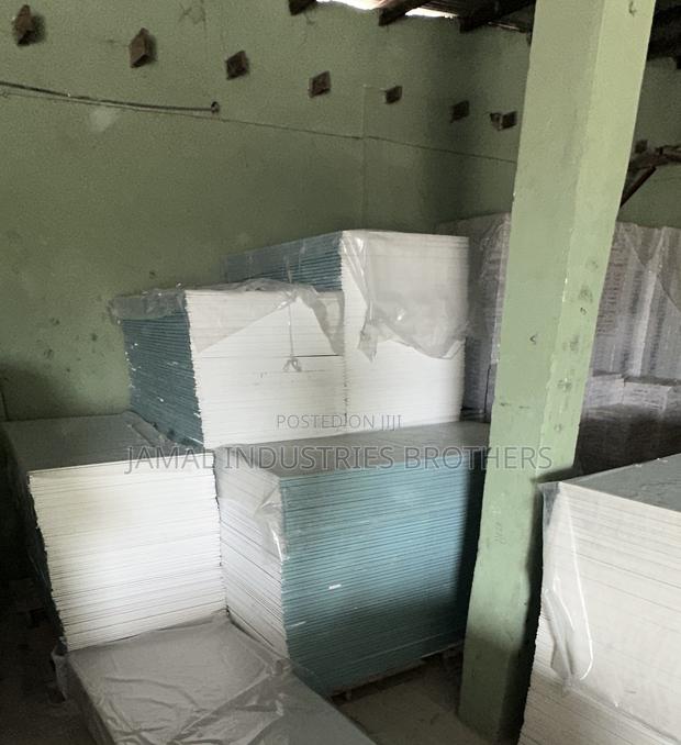 Moisture Resistant Plasterboards Knauf Green Board · Photo 3