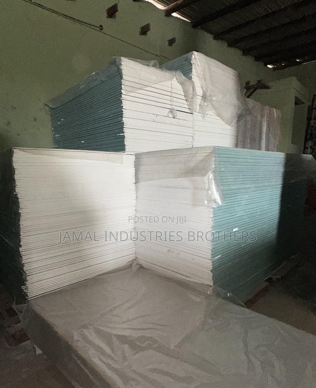 Moisture Resistant Plasterboards Knauf Green Board · Photo 2
