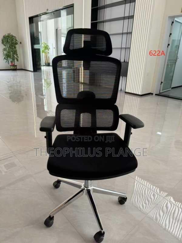 Mesh and Cushion Seat Executive Office Desk · Photo 1
