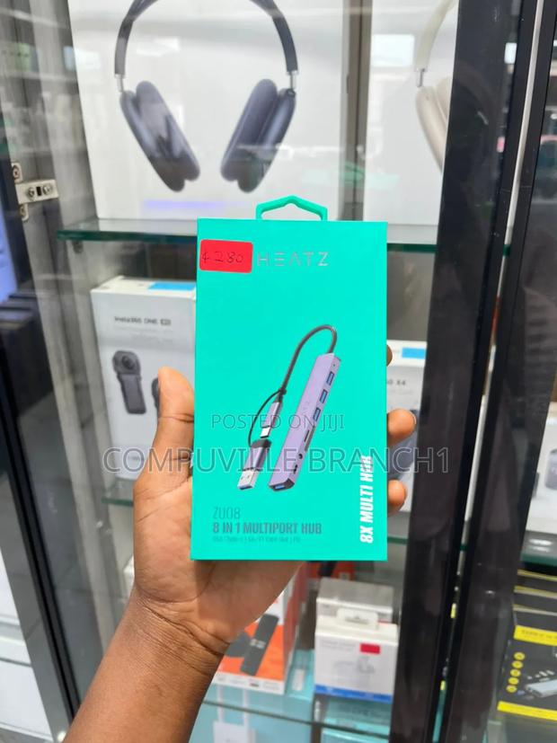 Heatz 8 in 1 Multiport Hub · Photo 1