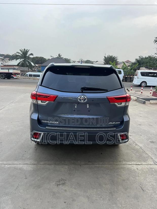 Toyota Highlander XLE 2019 Gray · Photo 6
