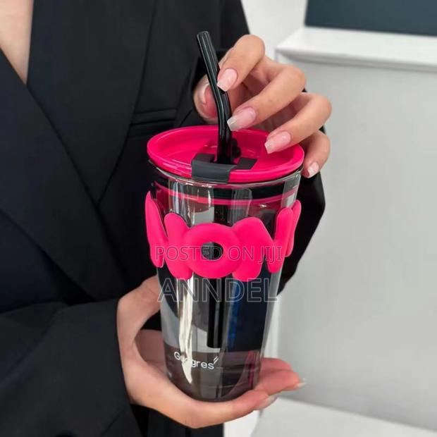 450ml Glass Cup With Straw · Photo 1