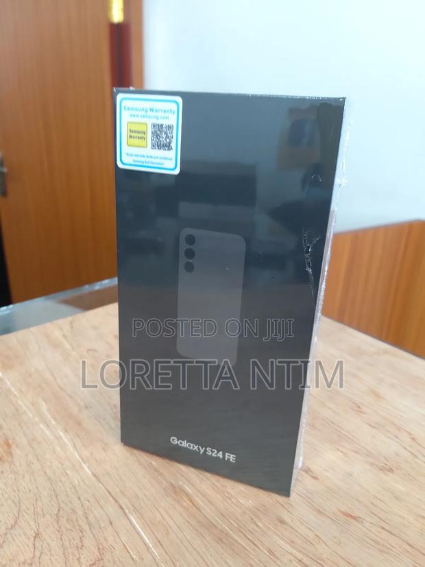 New Samsung Galaxy S24 FE 256 GB Black · Photo 2