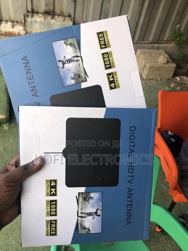 Skyreach Flat Digital Antenna Boosted Free Channels · Photo 1