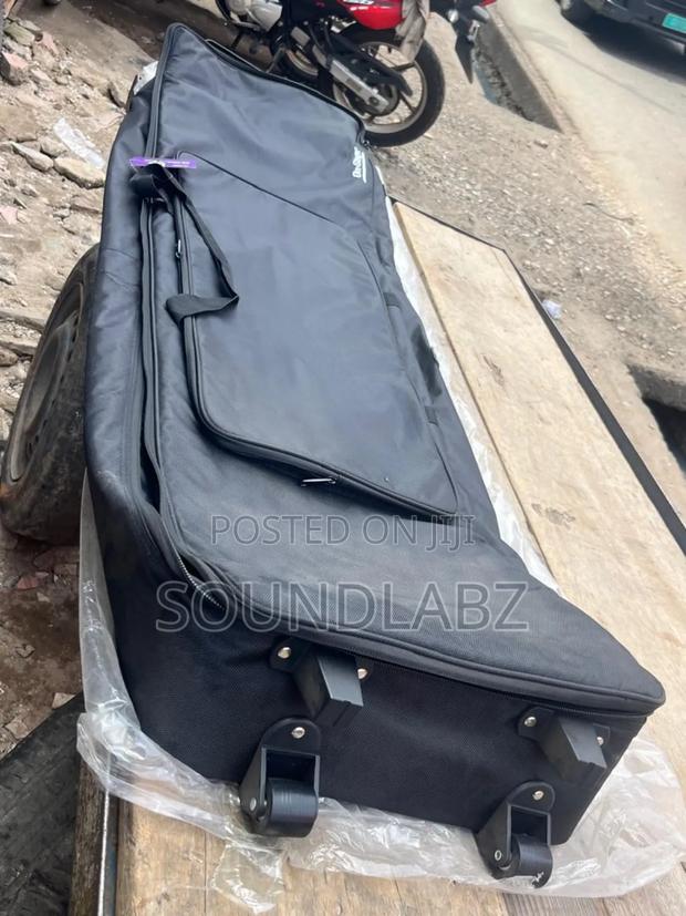 On-stage 88-key Keyboard Bag · Photo 1