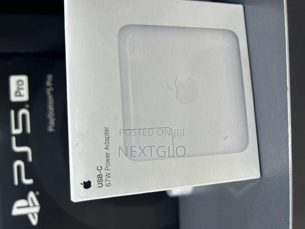 Macbook Charger · Photo 1