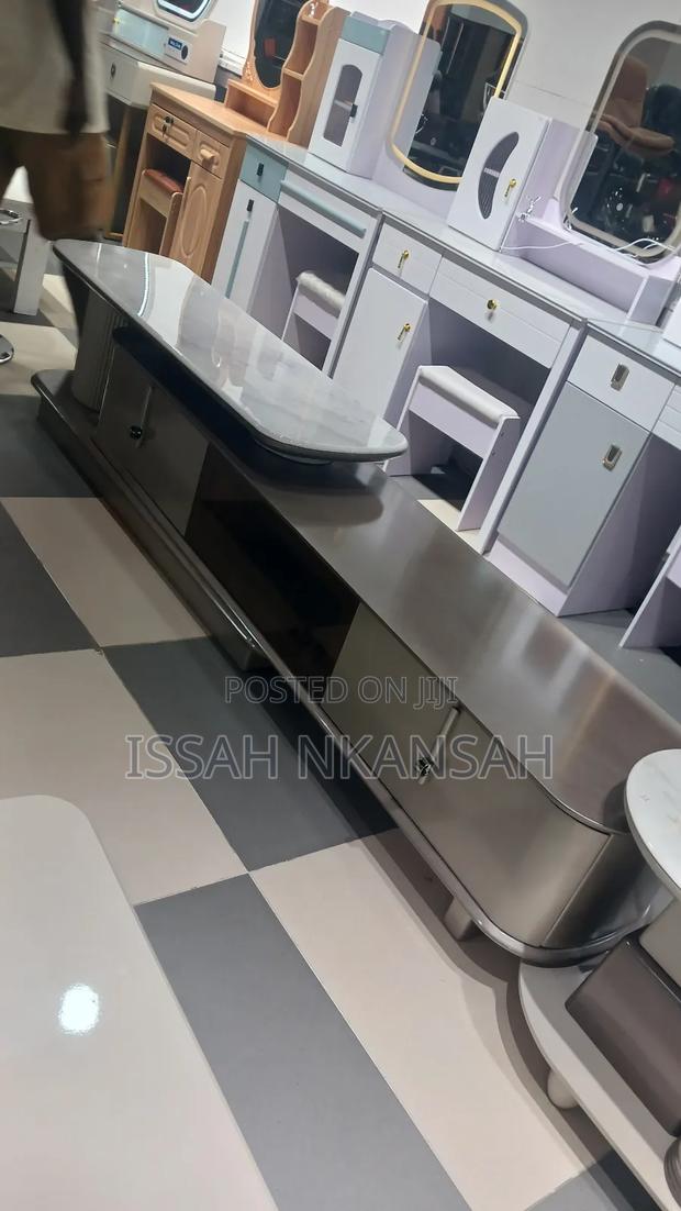 Morden TVS Stand · Photo 2