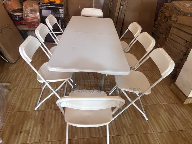 Set Of Folding Table And Chairs · Photo 2