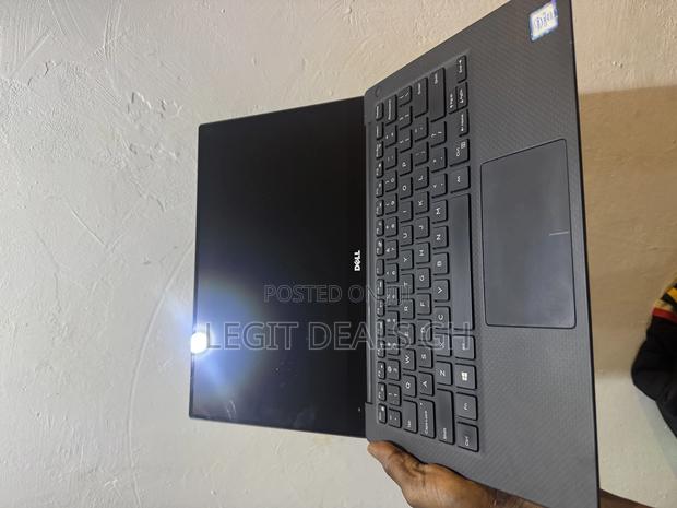 Laptop Dell XPS 13 8GB Intel Core i7 SSD 512GB · Photo 3