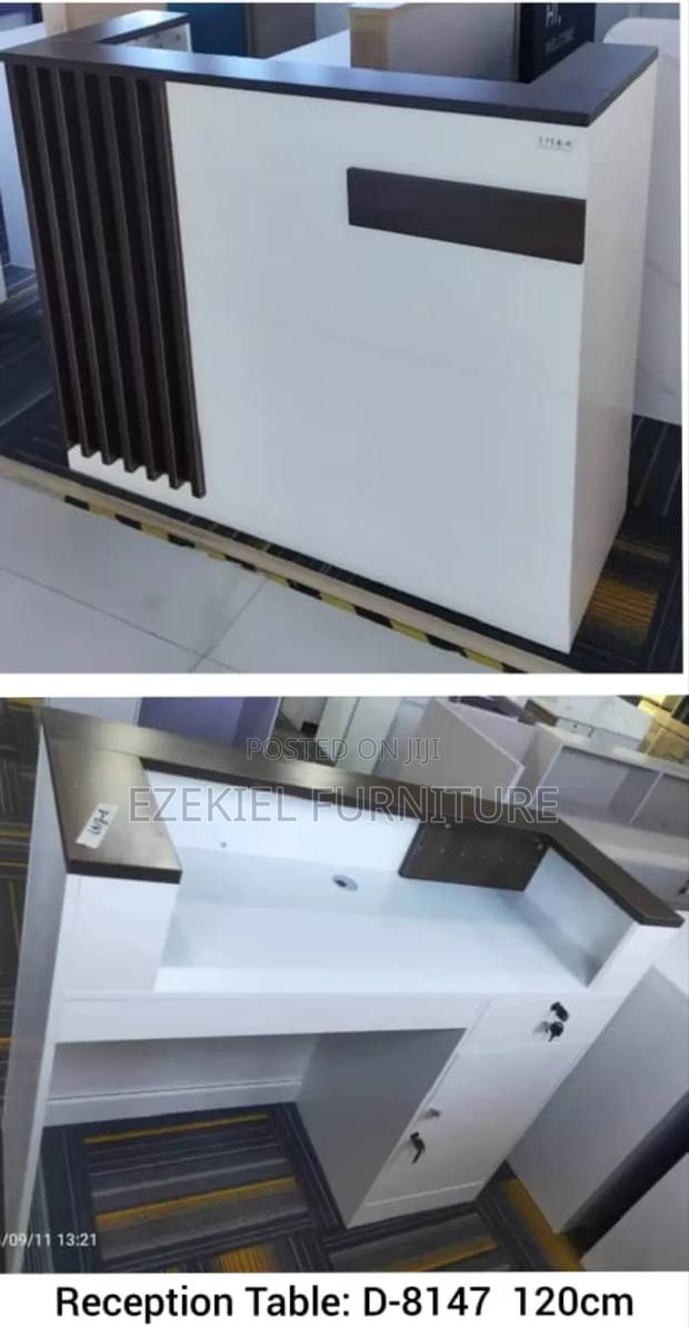 Front Reception Desk · Photo 1