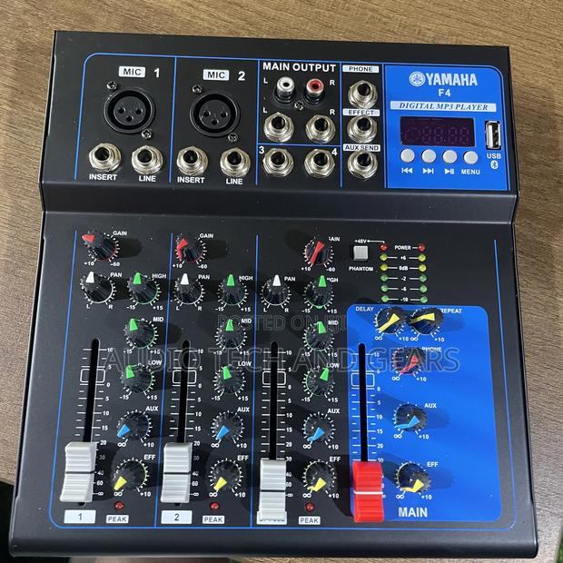 Yamaha F4 4-Channel Mixer · Photo 1