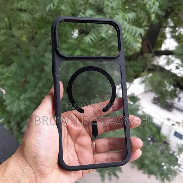 iPhone 17/17 Air/ 17 Pro/ 17 Pro Max Clear Case · Photo 1