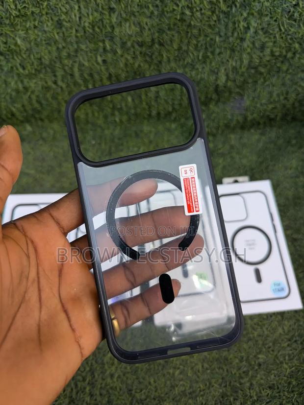 iPhone 17/17 Air/ 17 Pro/ 17 Pro Max Clear Case · Photo 2