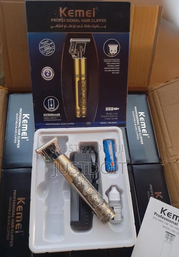 Kemei 1974 C Rechargeable Shaver · Photo 1