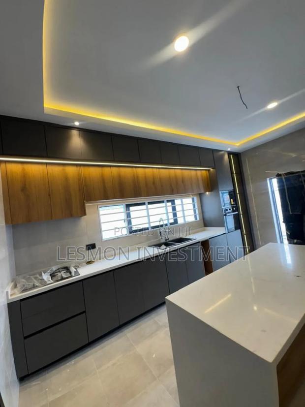 3bdrm House in Spintex for sale · Photo 4