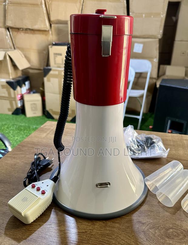 Rechargeable Megaphone With Detachable Microphone · Photo 1