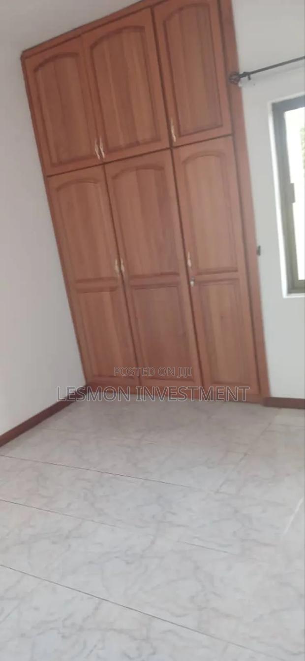 4bdrm Duplex in Spintex for rent · Photo 8