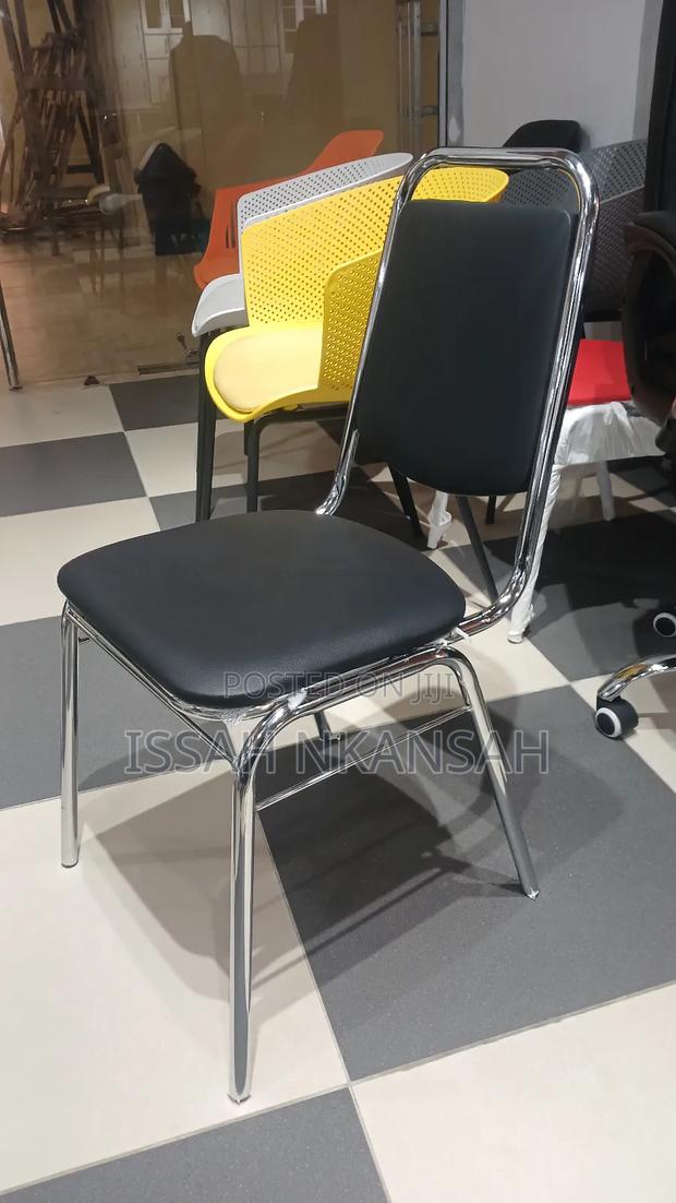 Metal Event Chairs · Photo 3