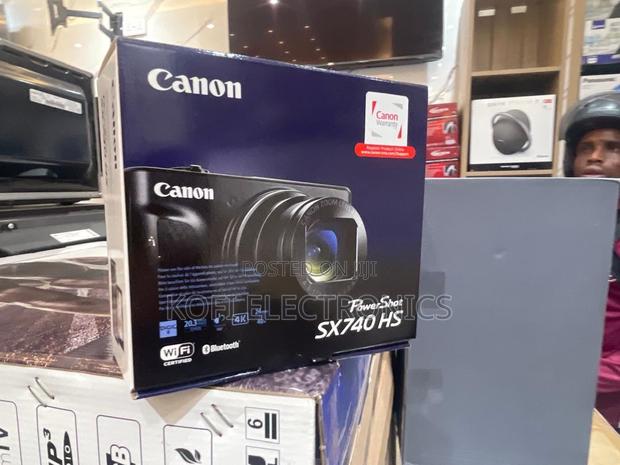Canon Powershot Sx740 a Timeless Tool for Wanderers · Photo 1