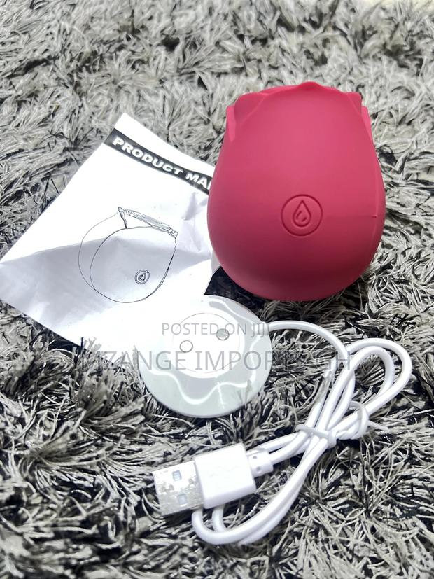 Rose Vibrator · Photo 2
