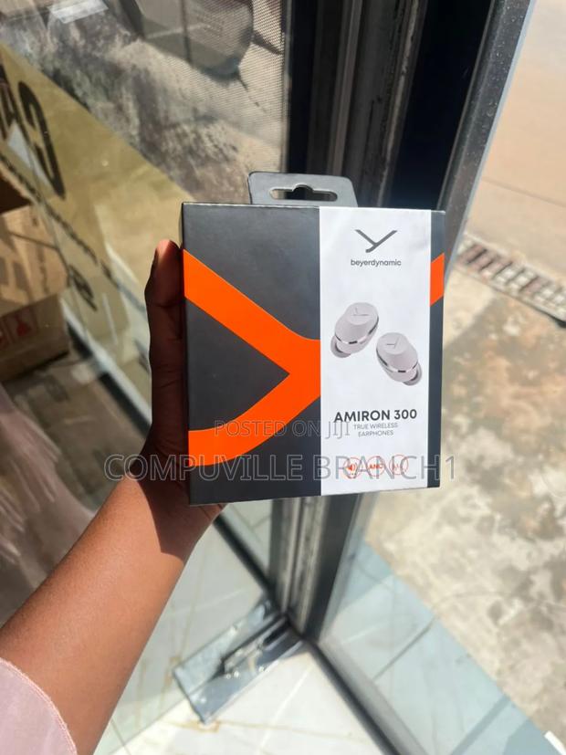 Beyerdynamic Amiron 300 True Wireless Earbuds · Photo 1