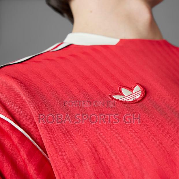 Manchester United Terrace Icons Jersey · Photo 4