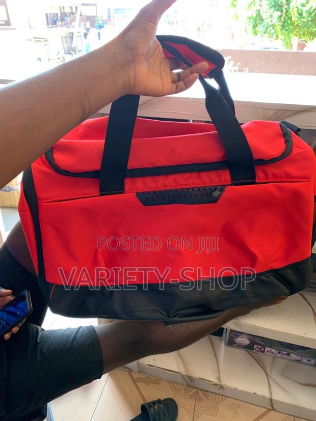 Duffel Traveling Bag Gym Fitness Waterproof Bag · Photo 1