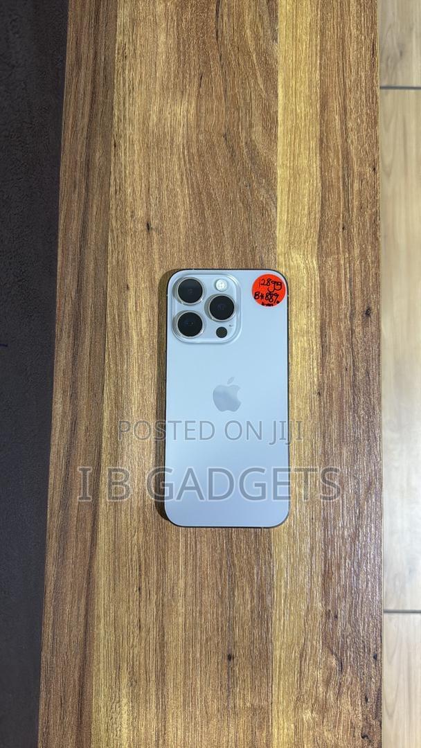 Apple iPhone 15 Pro 128 GB White · Photo 1