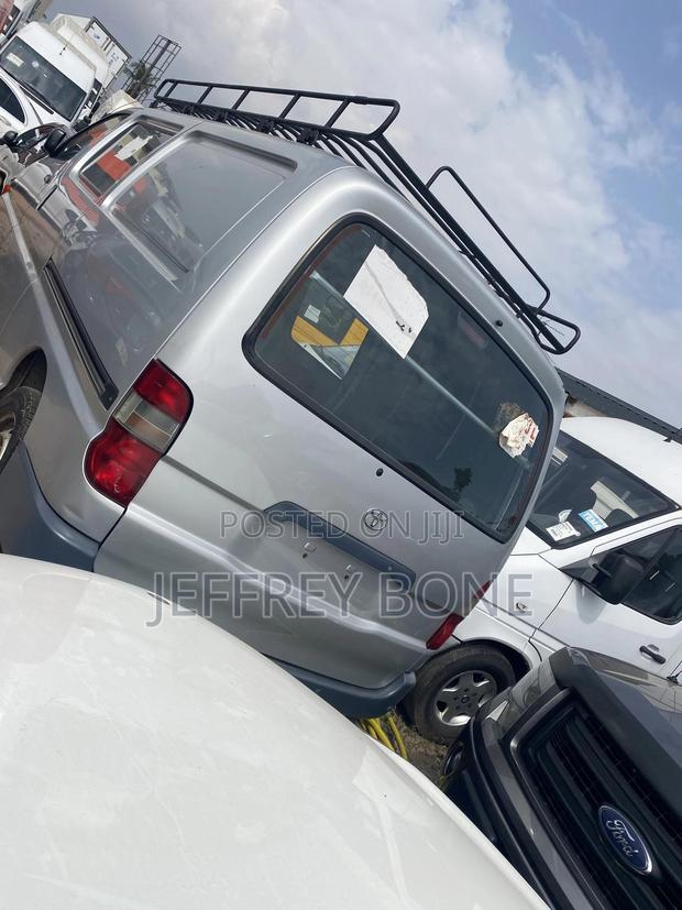 Toyota HiAce 2008 Silver · Photo 4