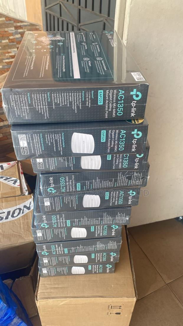 Tplink Eap225 Access Point Ac1350 Wifi Dual Band Wireless Access Point · Photo 2