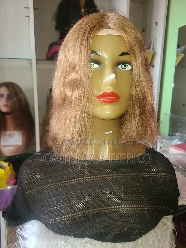 Blonde Wavy Human Hair Wig · Photo 7
