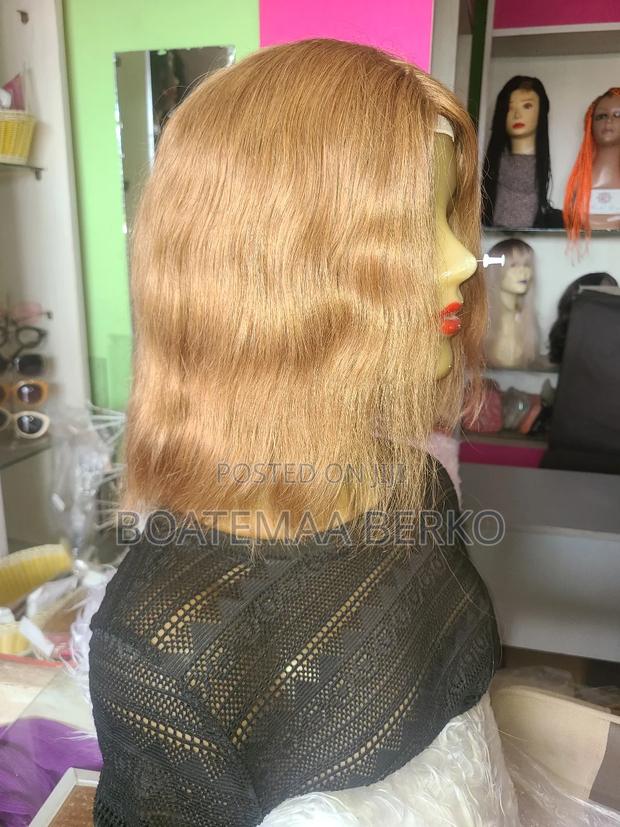 Blonde Wavy Human Hair Wig · Photo 8