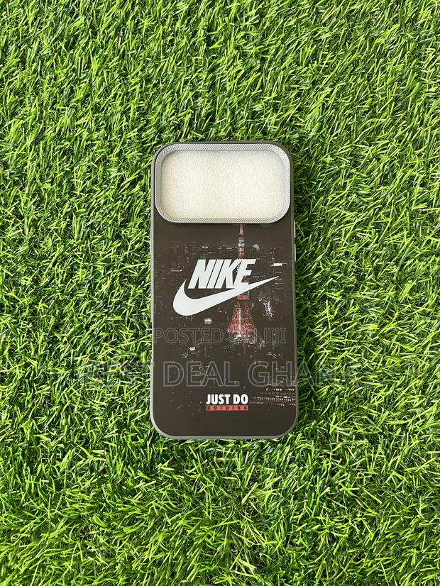 iPhone 17 Series Design Cases · Photo 6