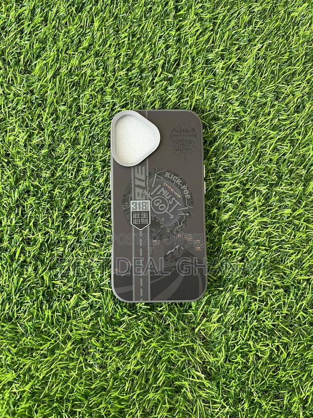 iPhone 17 Series Design Cases · Photo 4