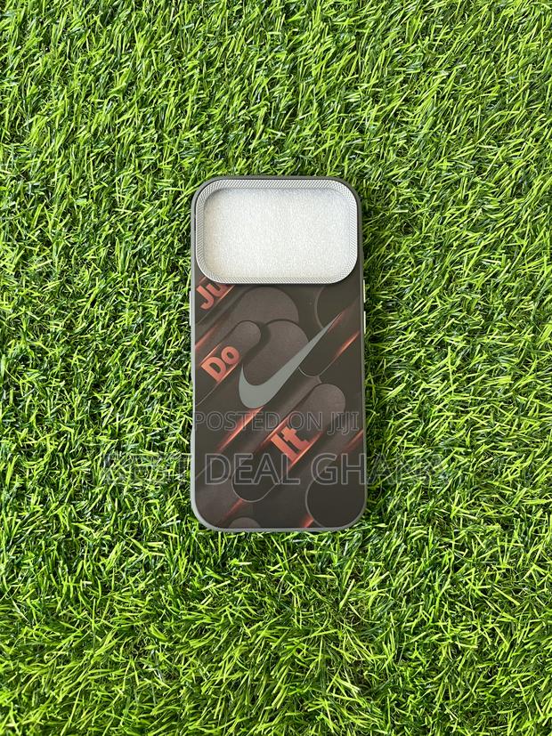 iPhone 17 Series Design Cases · Photo 3