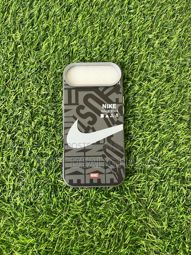 iPhone 17 Series Design Cases · Photo 5