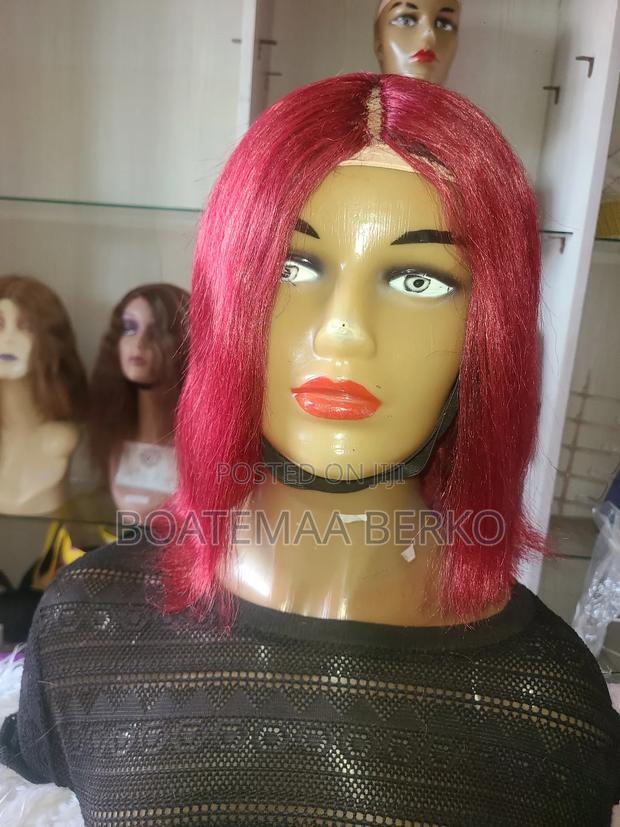 Short Wine Color Wig Cap · Photo 1
