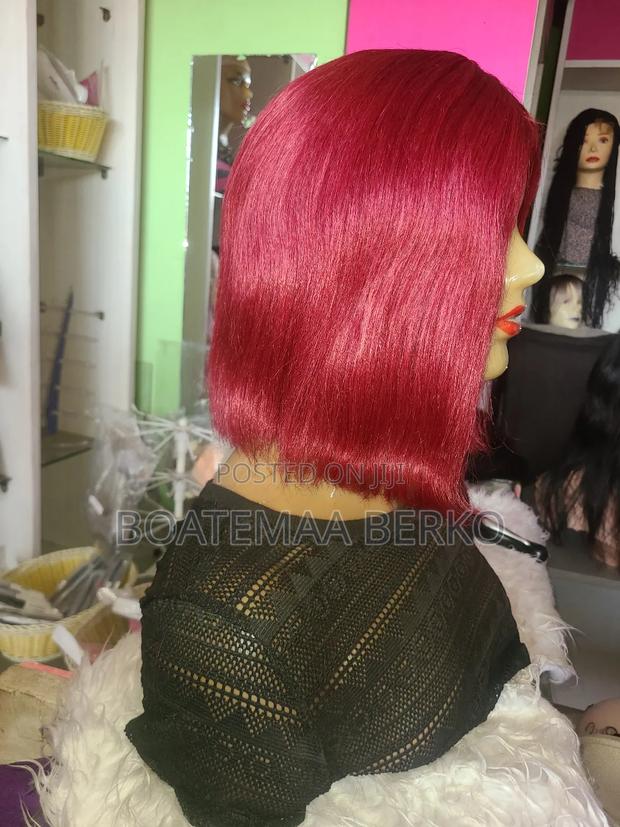 Short Wine Color Wig Cap · Photo 5